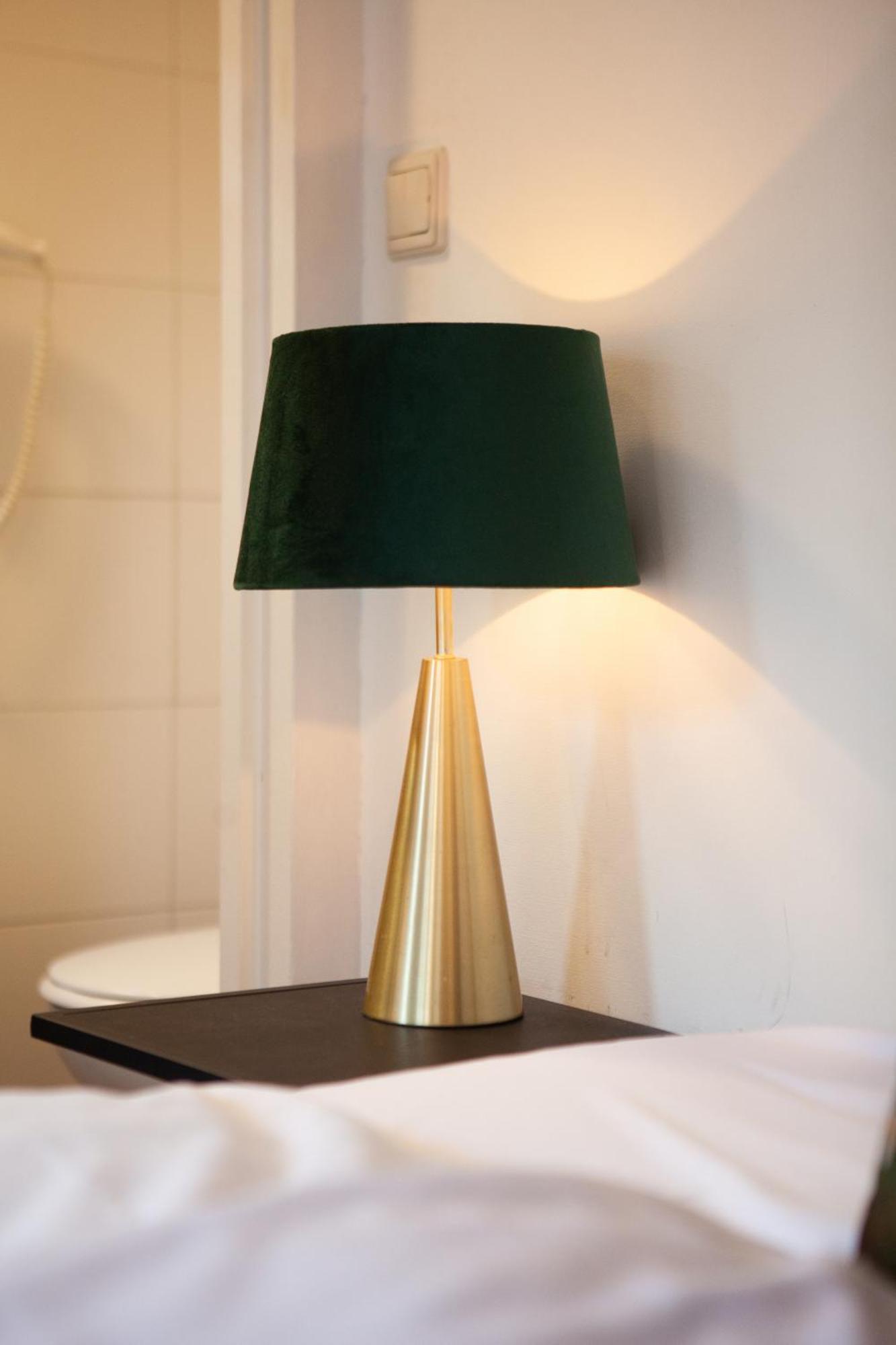 Kings Inn City Hotel Алкмар Екстер'єр фото